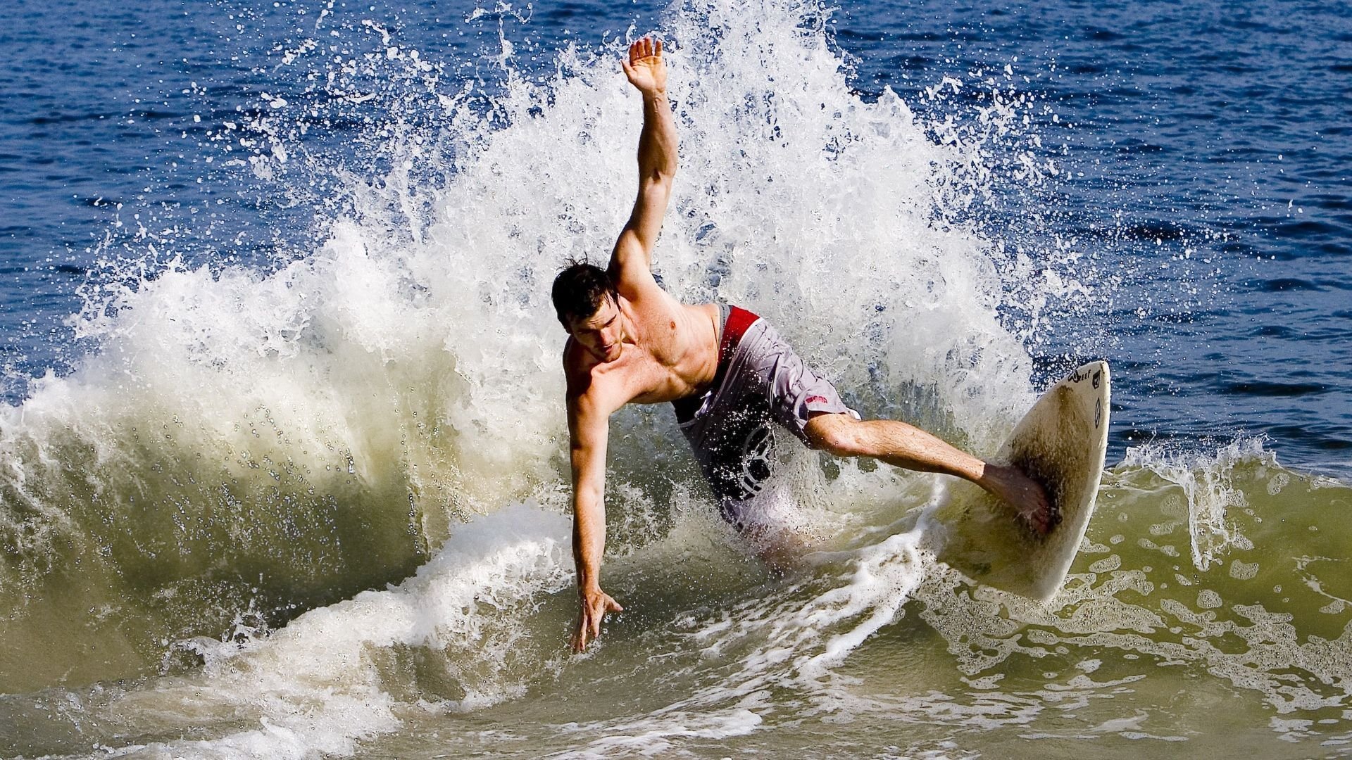 基层足球教练培训缺乏规范，基层足球教练的未来